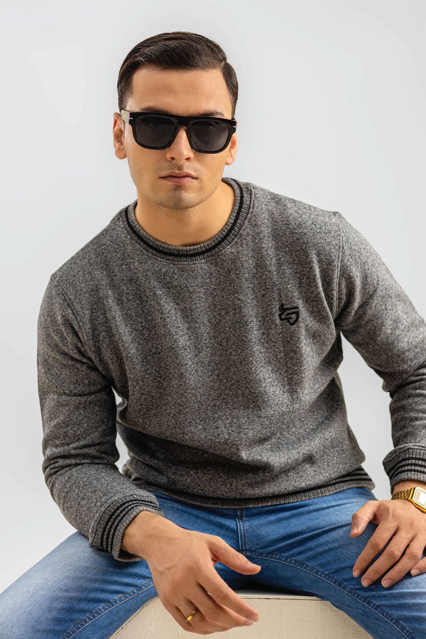 CHARCOAL GREY SWEATSHIRT