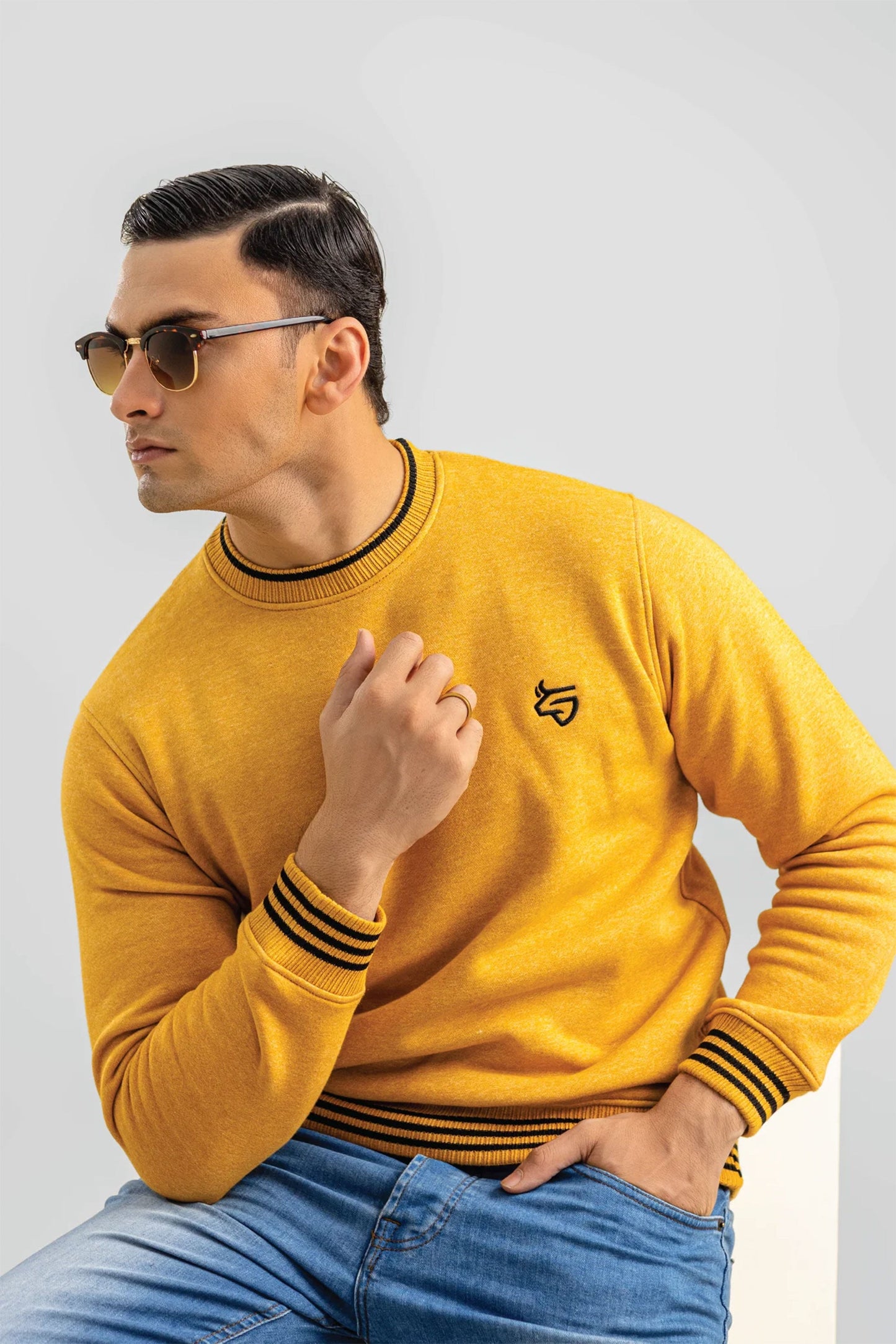 EXCLUSIVE MUSTARD SWEATSHIRT